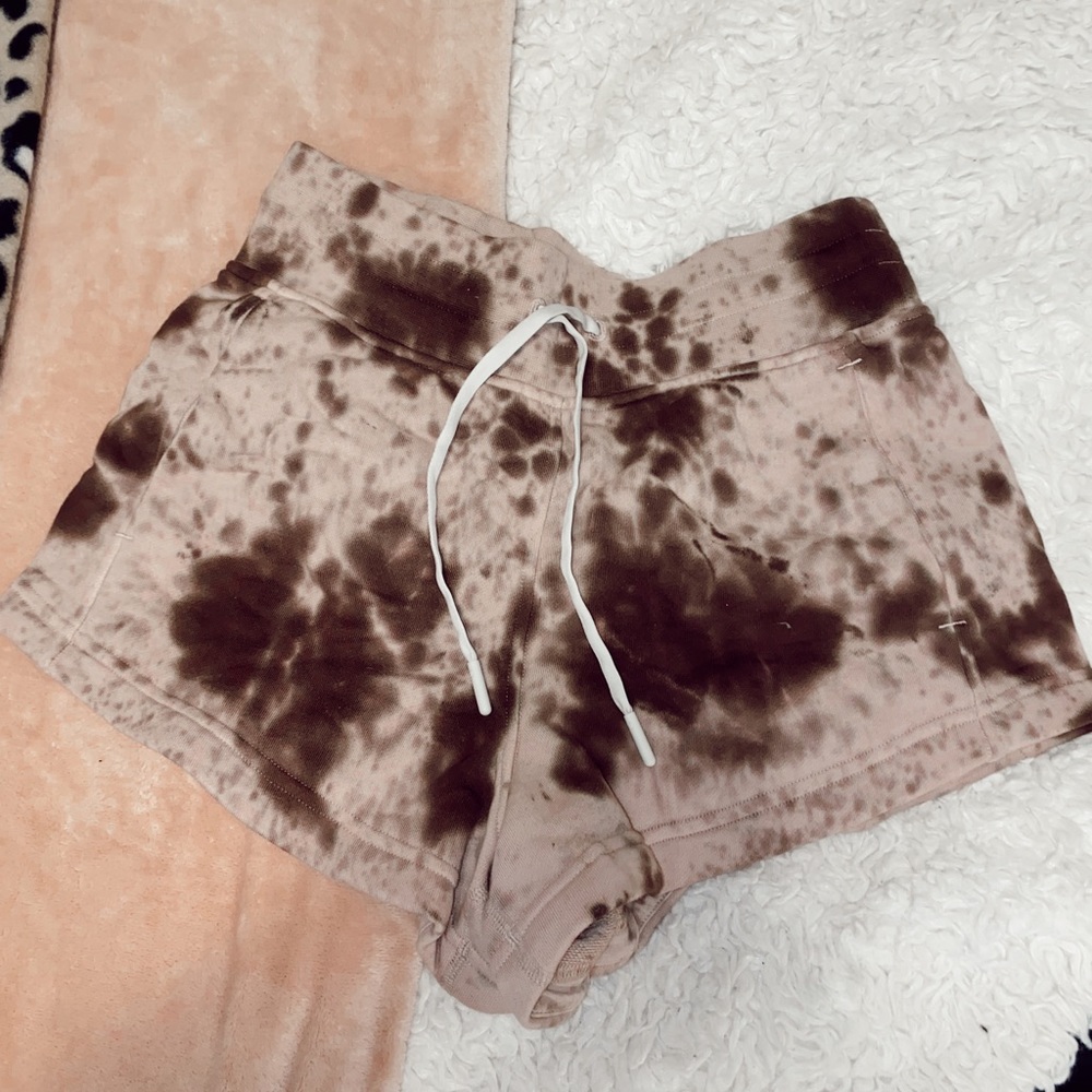 Lululemon Inner Glow High Rise (DISCOUNTED SHIPPING)